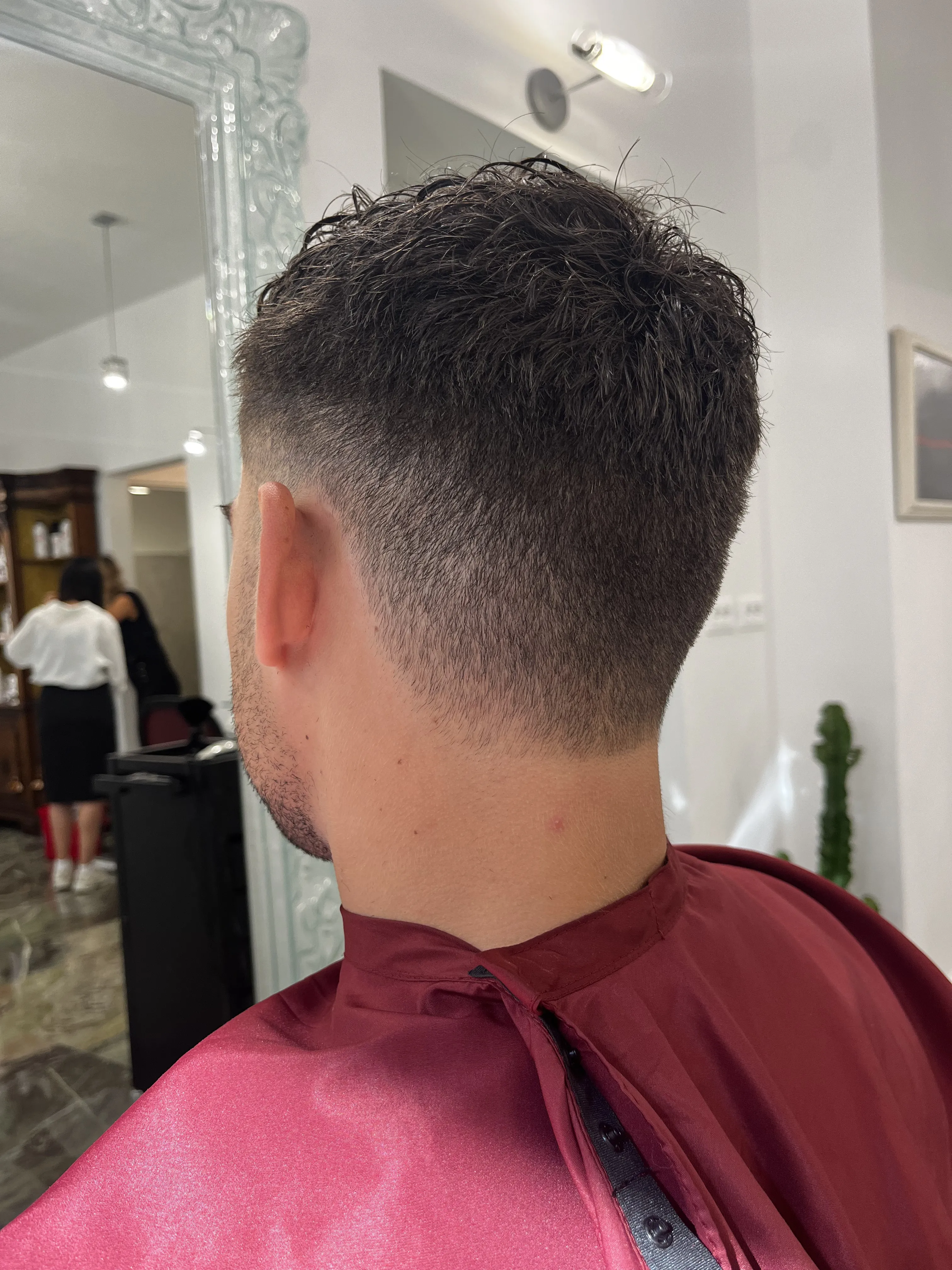 Taglio uomo, dettaglio fade